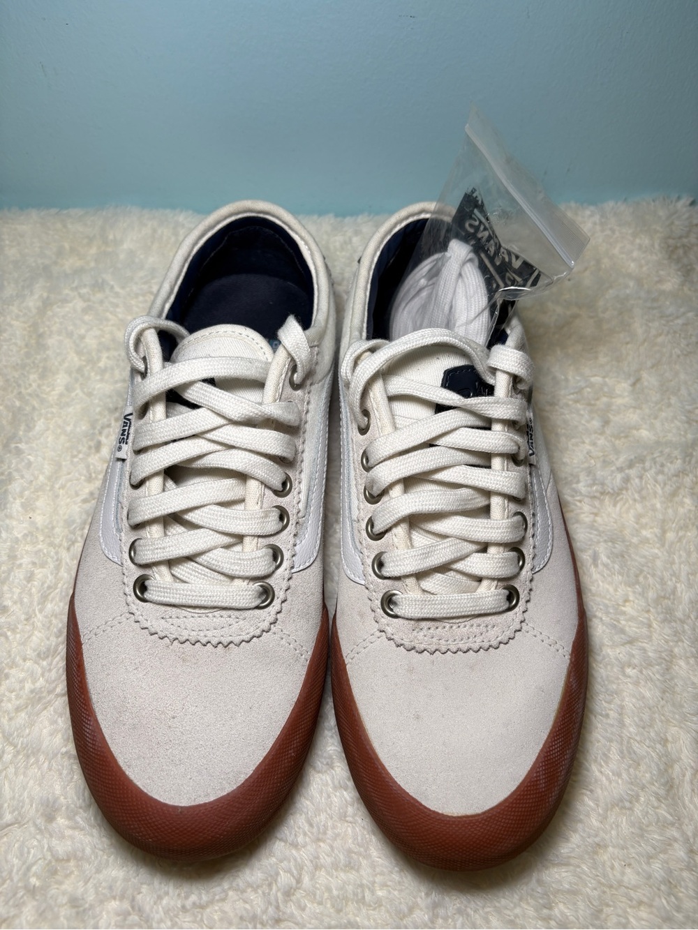 Vans Men’s Low-Top Sneakers in Off-White with Gum Toe Cap
